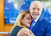 Filha de Lula é internada às pressas após mal-estar imagem