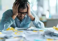 Fim do ano, fim das dívidas? Especialista dá dicas para 'limpar nome'