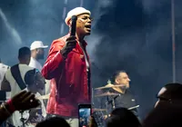 Flavinho e a CaSamba agita Salvador com roda de samba e convidados