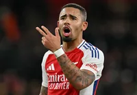 Gabriel Jesus retoma treinos com Arsenal após 10 meses de lesão grave