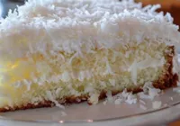 Geladinho e saboroso: aprenda a fazer o bolo de coco gelado perfeito imagem