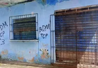 Idoso é morto e casal fica ferido dentro de mercado em Pernambués