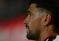 Jogador do Flamengo sofre tentativa de assalto após sair do Maracanã imagem