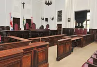 Justiça condena dupla por tentativa de feminicídio com ácido em Salvador