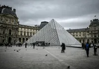 Louvre anuncia fechamento de sala rara após inspeção revelar perigo