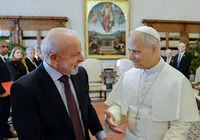 Lula convida o papa à COP30 e recebe promessa de visita ao Brasil imagem