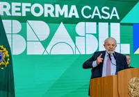 Lula reclama de política do BC: “Precisa começar a abaixar os juros" imagem