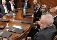 Lula se reúne com ministros do STF após aposentadoria de Barroso imagem