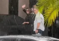 Michelle Bolsonaro visita Bolsonaro preso na superintendência da PF imagem