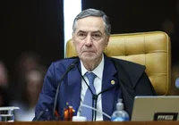 Ministro Luís Roberto Barroso anuncia saída do STF