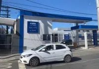Mulher é presa após atacar funcionária de UPA com ofensas racistas