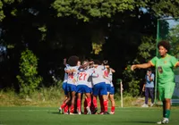 Mulheres de Aço atropelam Lusaca e colocam 'um pé' na final do Baianão