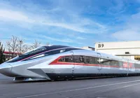 Nariz de 15 m e 453 km/h: China revela trem-bala mais rápido do mundo