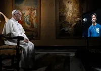 Papa Leão XIV faz alerta aos jovens: "IA não oferece sabedoria verdadeira" imagem