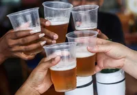 Pequenas doses de álcool aumentam risco de sangramento cerebral imagem