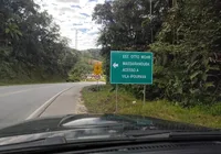 Placa de sinalização com escrita errada vira motivo de piadas imagem