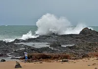 Prefeitura coloca quiosques à venda em famosa praia da capital; saiba valores imagem