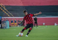 Promessa argentina marca e Vitória vence na estreia da Copa Atlântico