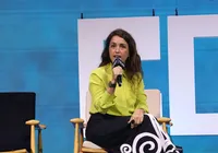Quem é Manuela Dias, baiana criticada por final polêmico de Vale Tudo imagem