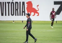 Respiro no Z-4? Vitória recebe Corinthians com Barradão lotado imagem