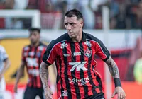 Risco de queda do Vitória atinge nível crítico após façanha do Santos imagem