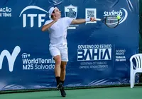 Schiessl vence Tsitsipas no M25 de Salvador; baianos surpreendem