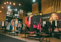 Shein anuncia loja física e é alvo de críticas e protestos imagem