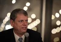 Tarcísio terá encontro com Fachin após ataque a 'tirano do STF' imagem