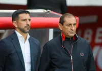 Técnico do Inter dispara frase machista após jogo com o Bahia; assista imagem