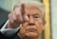 Trump autoriza CIA a derrubar Maduro e cogita invasão à Venezuela imagem