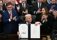 Trump encerra paralisação mais longa do governo dos EUA