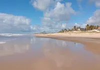 Turistas denunciam cobrança de R$ 700 para acessar praia paradisíaca na Bahia