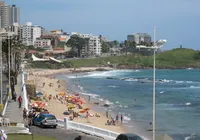 URGENTE: corpo é encontrado boiando em Praia de Salvador