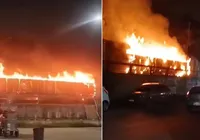 Vagão em chamas: trem em movimento é alvo de incêndio criminoso
