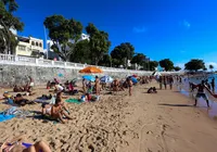 Vendedor de acarajé é agredido com barra de ferro na praia da Barra imagem