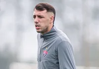 Vitória afasta jejum e Renzo López admite: “Estava difícil trabalhar"