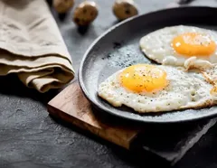 Truque com vinagre deixa o ovo frito perfeito; veja como fazer em casa - Imagem