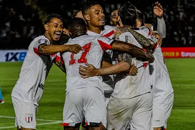 Atacante ex-Bahia e Vitória está próximo de se tornar maior artilheiro da história da Série B - Imagem