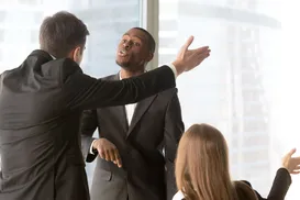 Briga no trabalho? Câmara estuda iniciativa contra intolerância profissional - Imagem