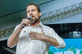 Esquerda errou ao não ouvir trabalhadores de app, diz ministro de Lula - Imagem