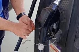 Operação flagra três postos com bombas fraudadas na Bahia - Imagem