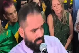 Pastor agredido em vigília de apoio a Bolsonaro fez exame no IML - Imagem