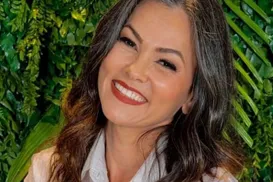 Suzana Alves surge como tiazinha após 20 anos - Imagem