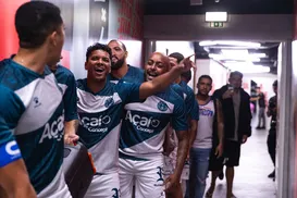 Time baiano em Portugal faz até torcedores do Vitória apoiarem o Bahêa - Imagem