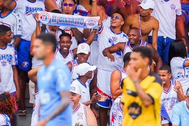 Torcida lota CT e Bahia vence jogo-treino de olho no Fortaleza - Imagem