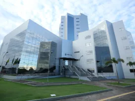 Orgão legislativo lança concurso com 200 vagas e salários de R$ 24 mil - Imagem