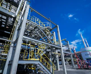 Ações da Braskem disparam após acordo bilionário sobre Maceió