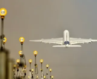 Aeroporto guarda pernas humanas congeladas há 1 ano após impasse