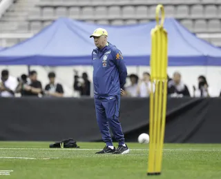 Ancelotti busca equilíbrio no meio-campo e aposta em ajustes táticos