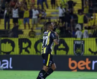 Após banimento, ex-jogador do Vitória retorna e marca gol na Série B
